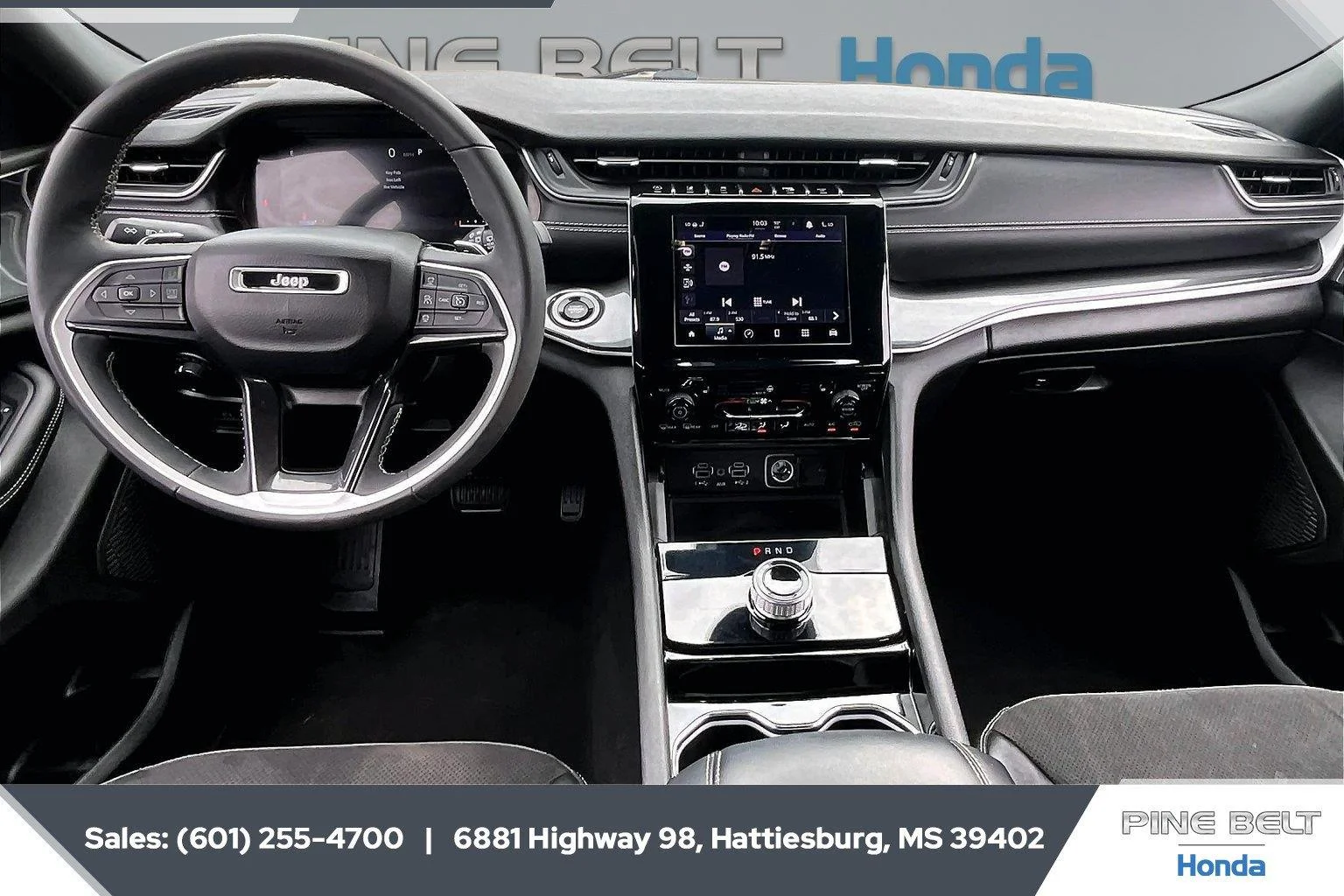 Used 2023 Diamond Black Crystal Pearlcoat Jeep Altitude image 13