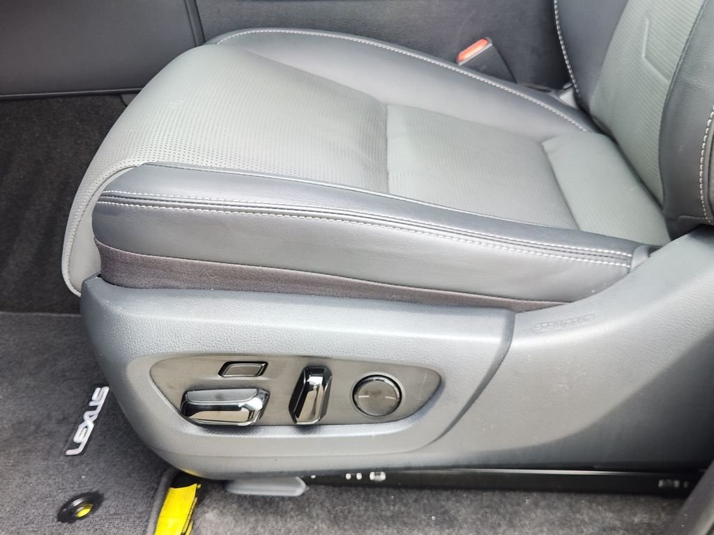 Certified Used 2025 Caviar Lexus 550 Luxury+ image 23