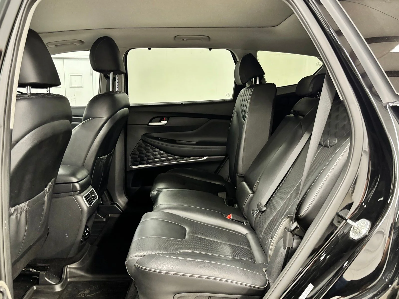 Used 2021 Black Hyundai Limited image 20