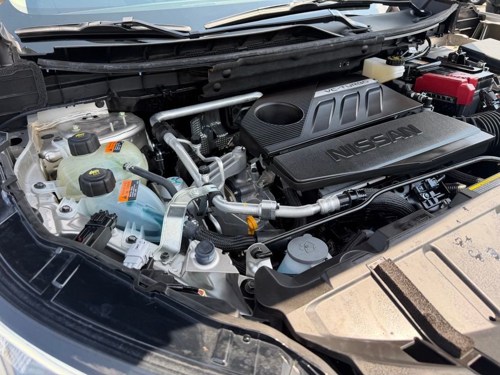 Used 2025 Gold Nissan SL image 7