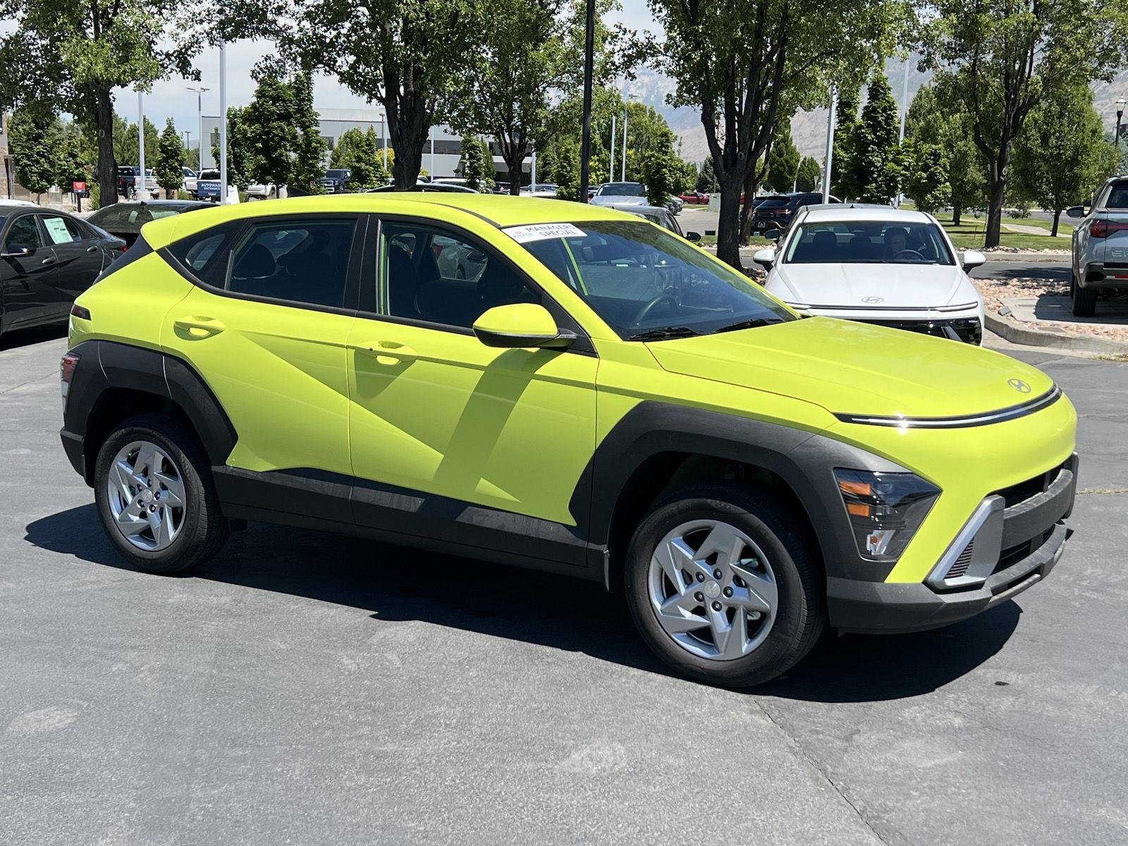New 2026 Neoteric Yellow Hyundai SE image 5