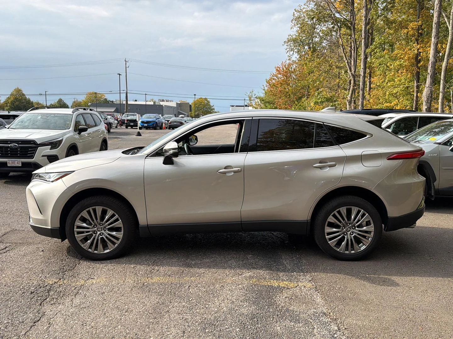 Used 2023 Titanium Glow Toyota Limited image 10