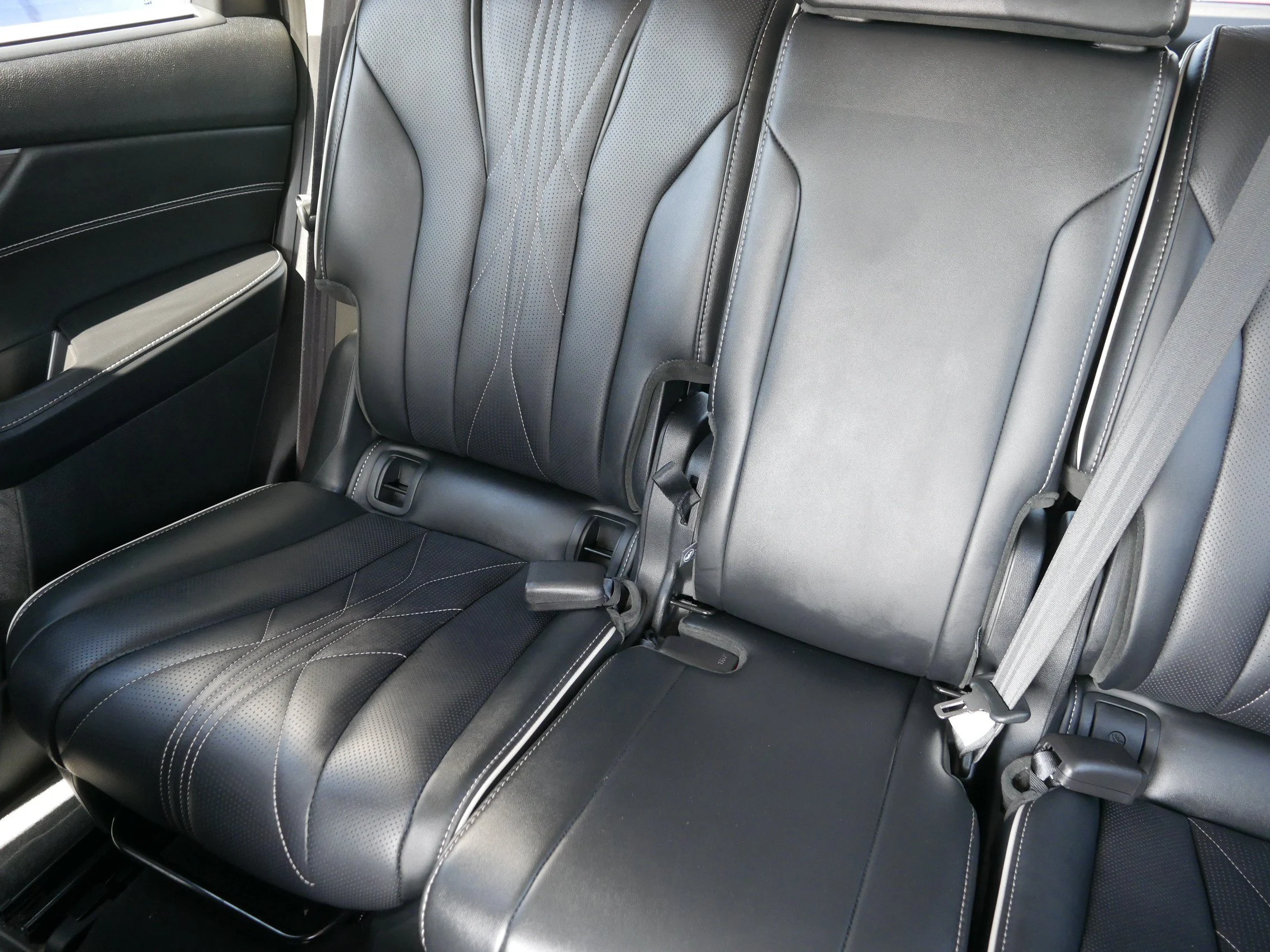 Certified Used 2026 Solar Silver Metallic Acura w/Advance Package image 12