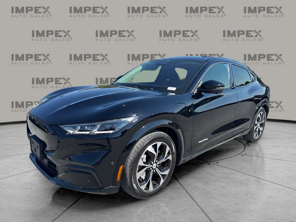 Used 2023 Black Ford Premium image 1