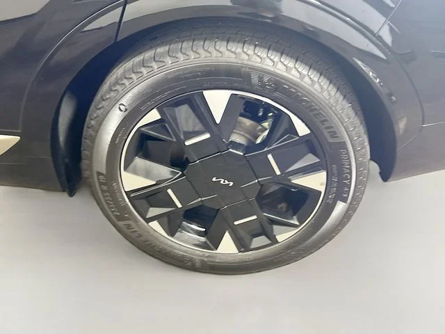 Used 2026 Ebony Black Kia SX-Prestige image 25