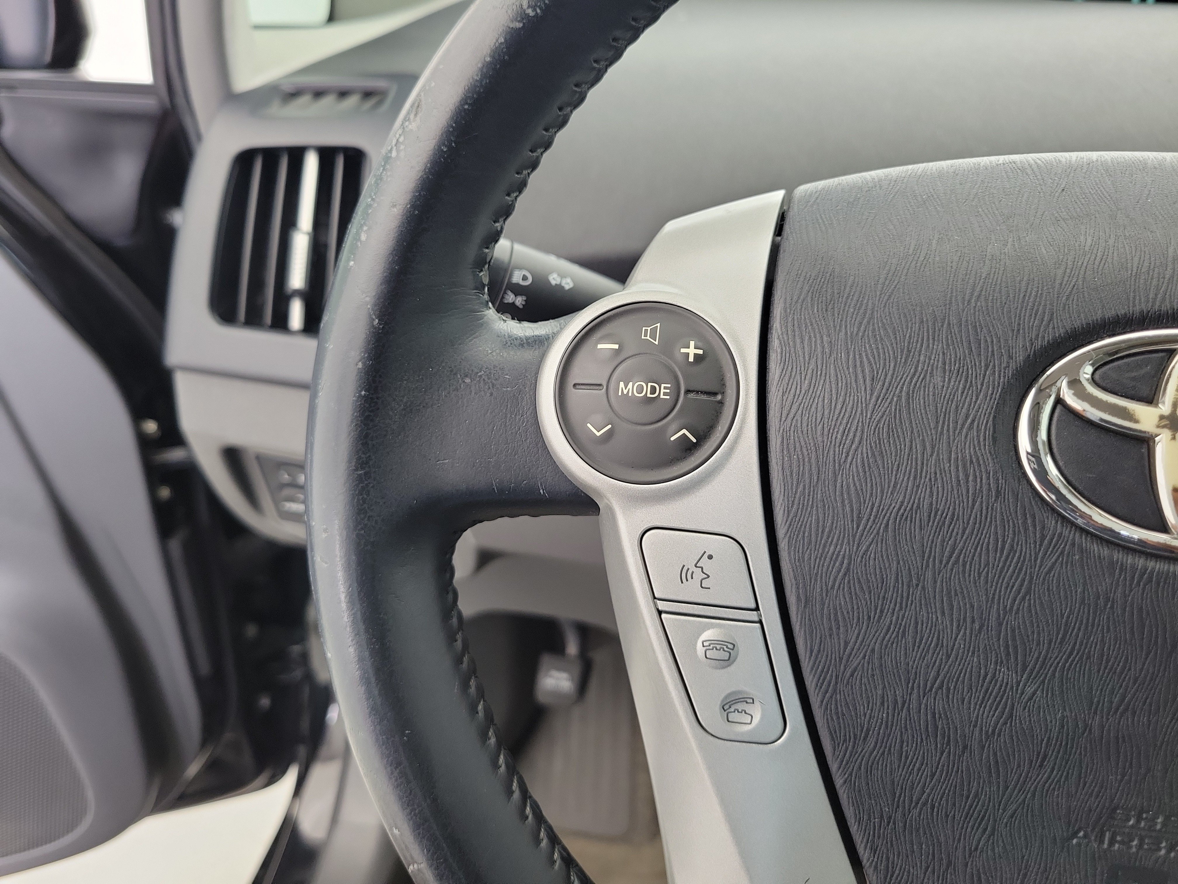 Used 2010 Black Toyota IV image 21