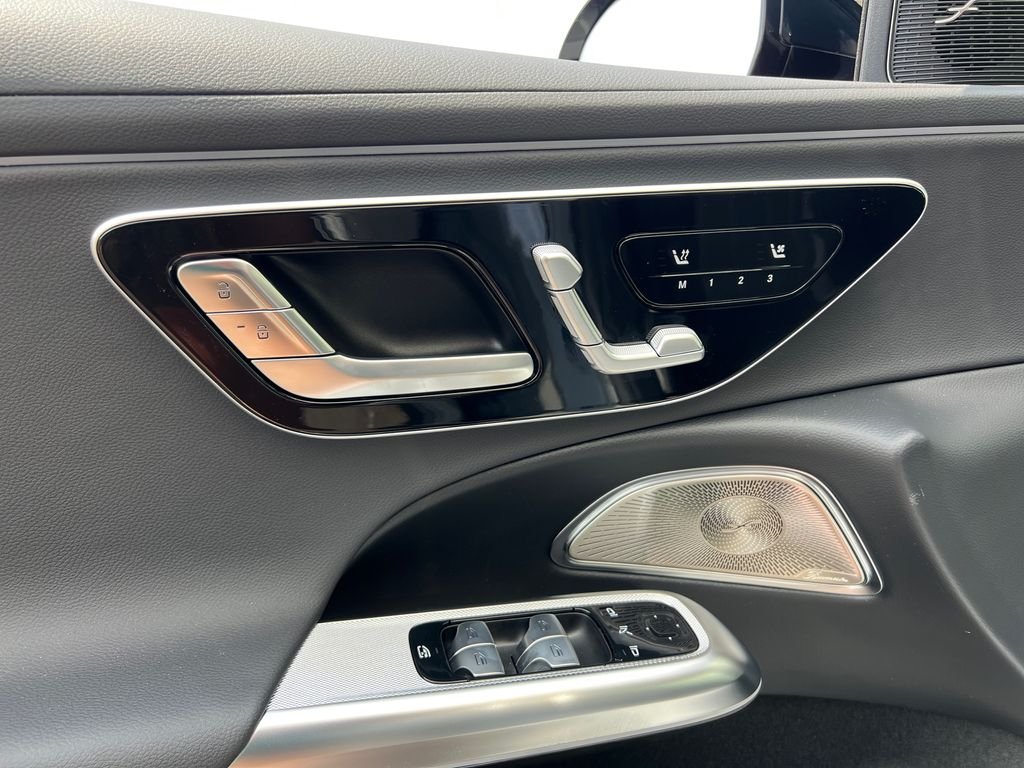 New 2026 MANUFAKTUR Alpine Grey Mercedes-Benz E 350 image 12