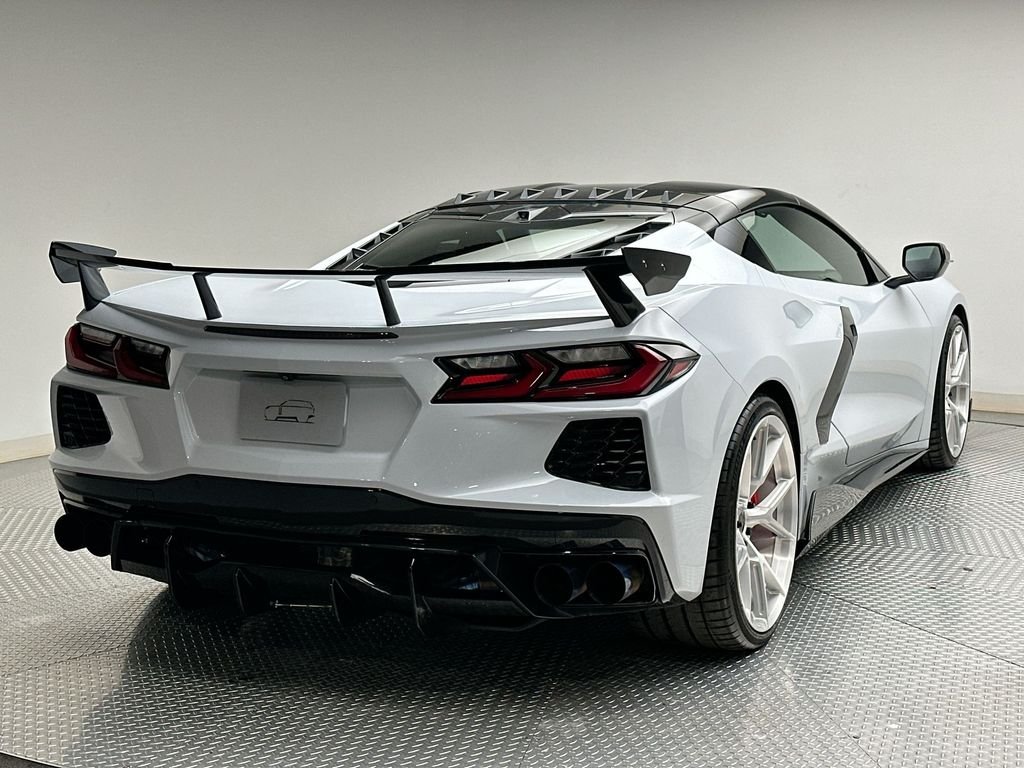 Used 2020 Ceramic White Chevrolet Stingray image 13