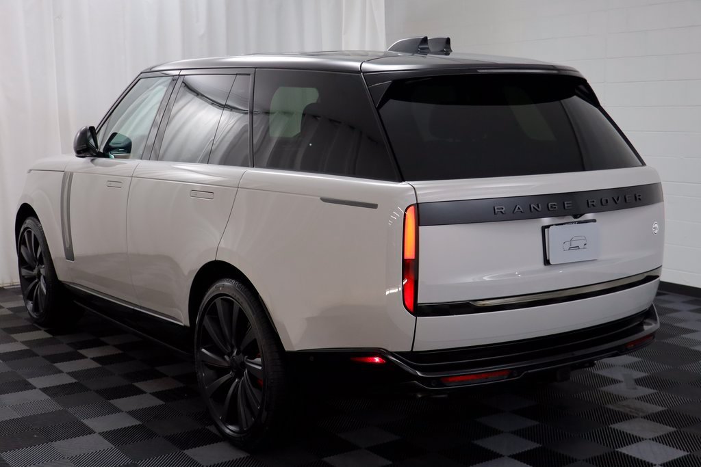 New 2026 Borasco Grey LAND ROVER SV Signature Suite image 21