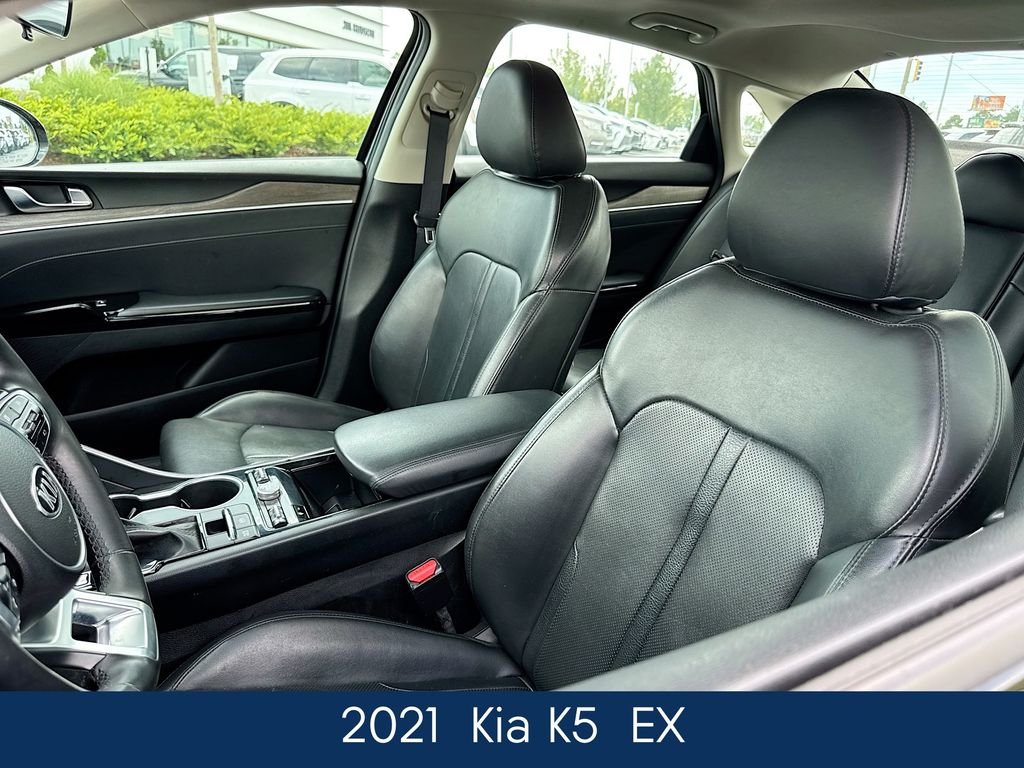 Used 2021 Black Kia EX image 8