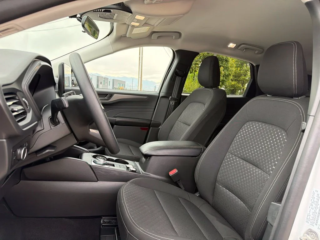 Used 2025 White Ford Active image 9