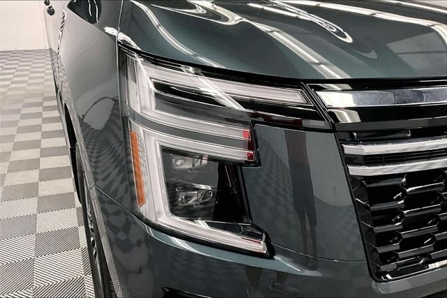 New 2026 Alpine Metallic/Super Blk Nissan Platinum Reserve image 14