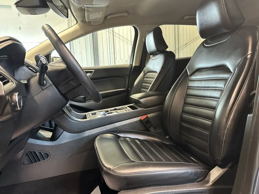 Used 2024 Gray Ford SEL image 26