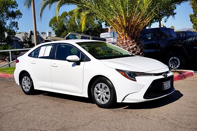 Used 2021 White Toyota L image 5