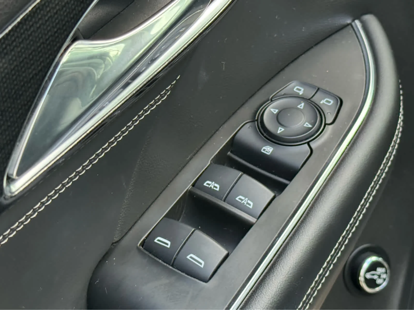 Used 2021 Satin Steel Metallic Buick Preferred image 20