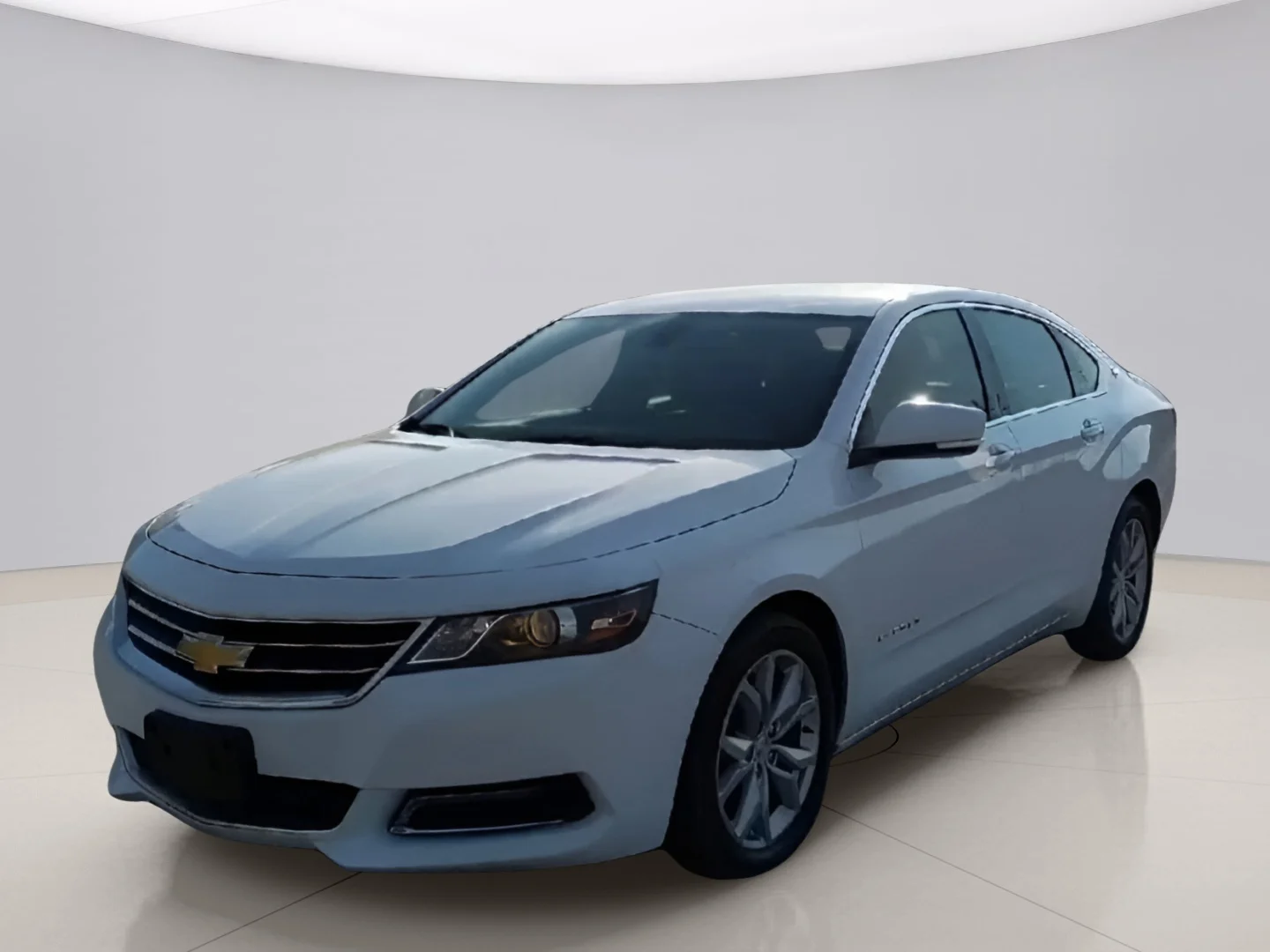 Used 2018 White Chevrolet LTZ image 2
