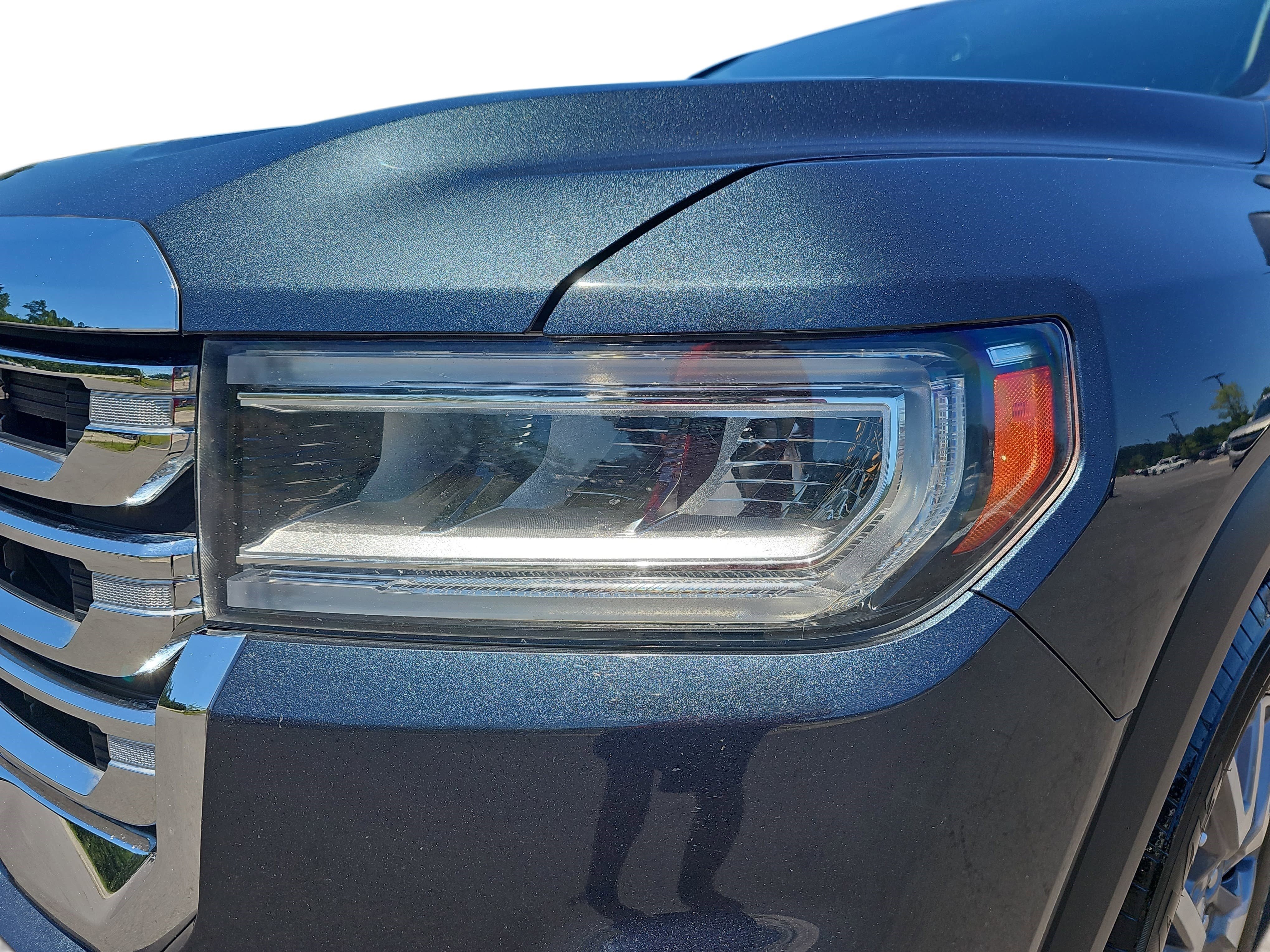 Used 2020 Dark Sky Metallic GMC SLT image 27