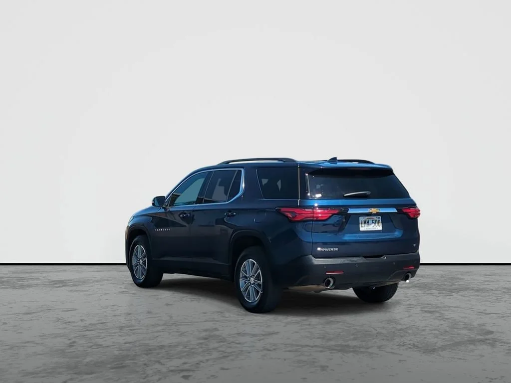 Used 2023 Northsky Blue Metallic Chevrolet LT Cloth image 6