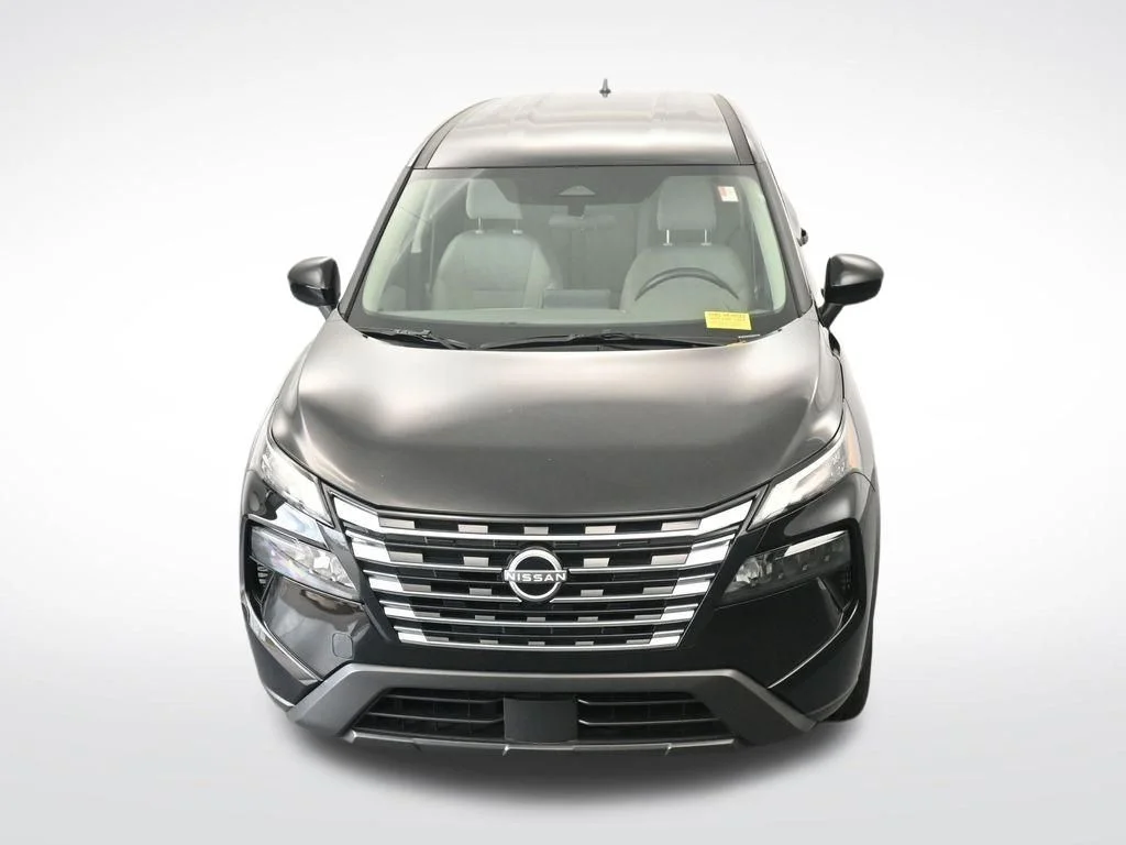 Used 2025 Black Nissan SV image 21