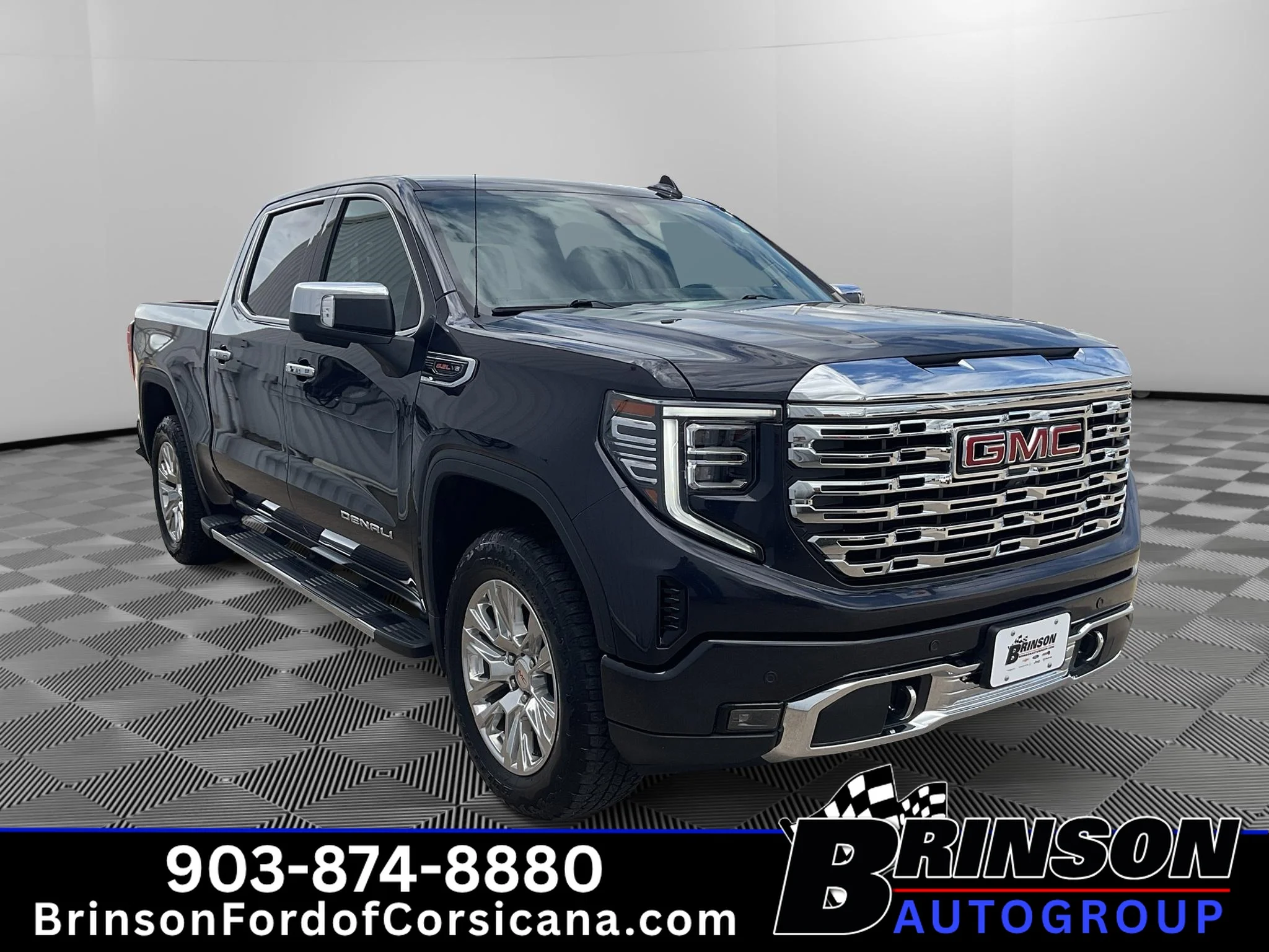 Used 2025 Titanium Rush Metallic GMC Denali image 3