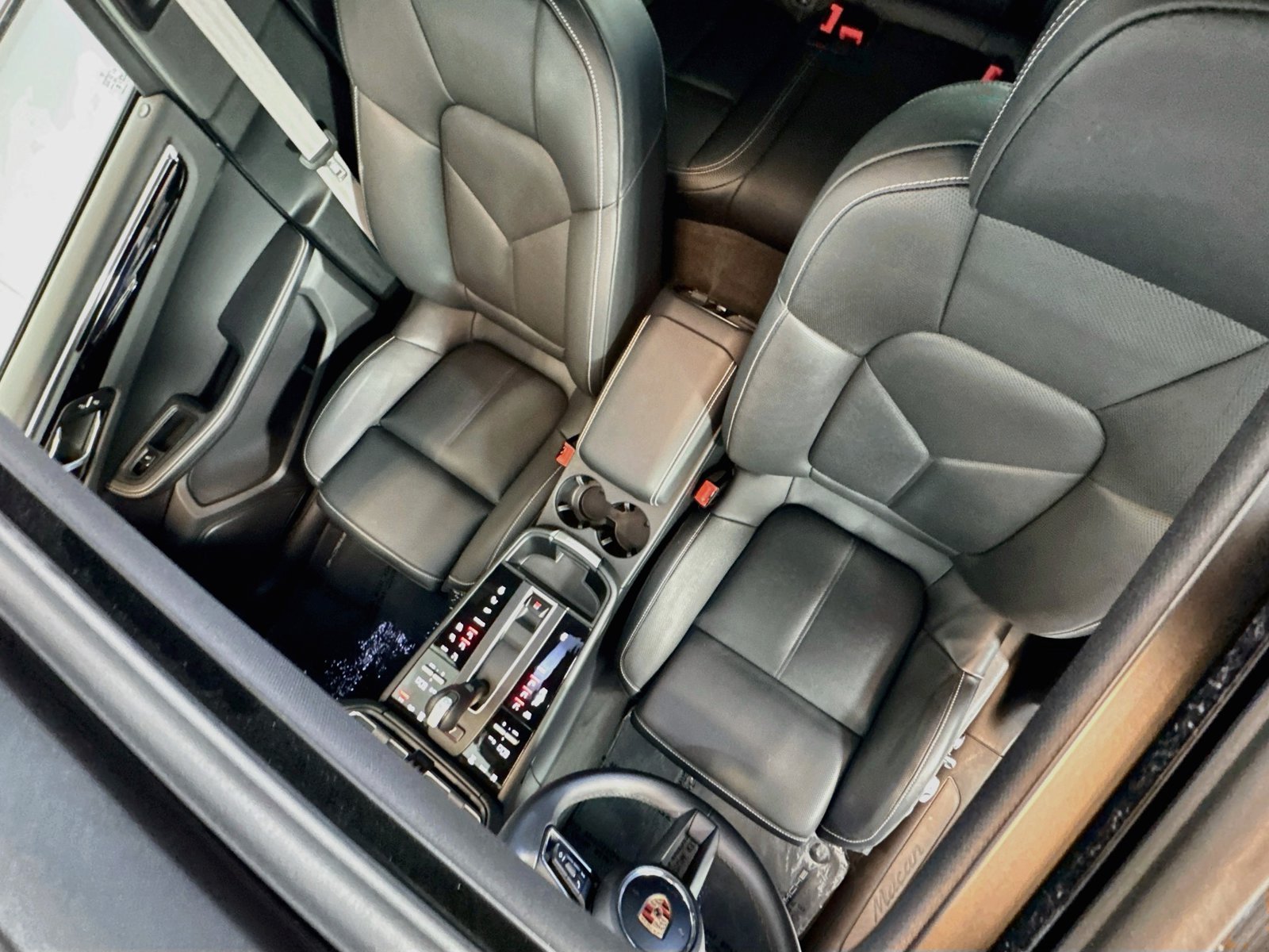 Used 2025 Dolomite Silver Porsche T image 20