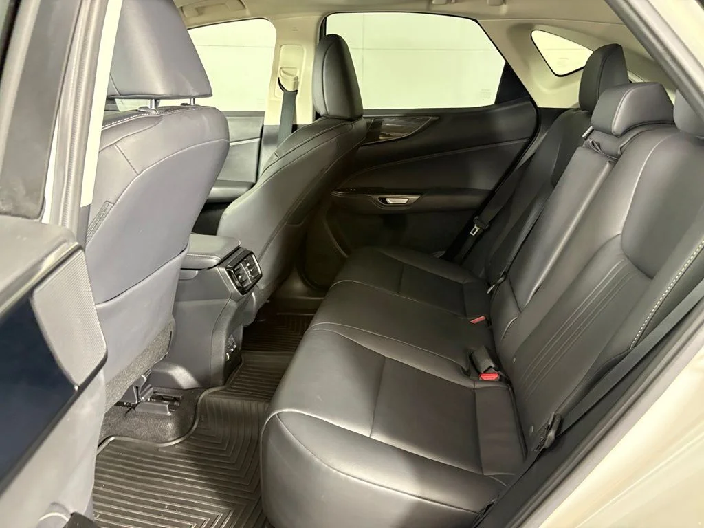 Used 2024 White Lexus 350 Premium image 43