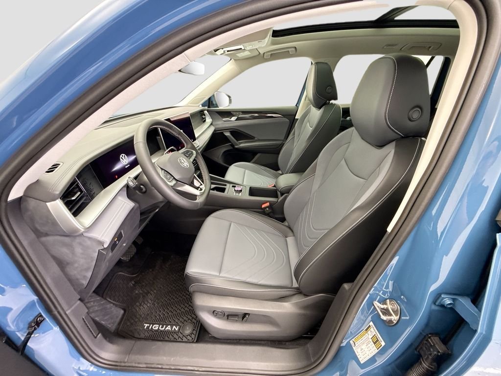 New 2026 Monterey Blue Pearl Volkswagen SE image 17