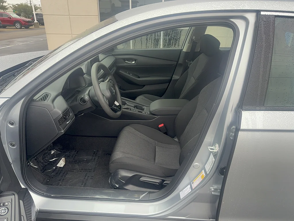 2026 Honda Accord Sedan LX, photo 10 of 12