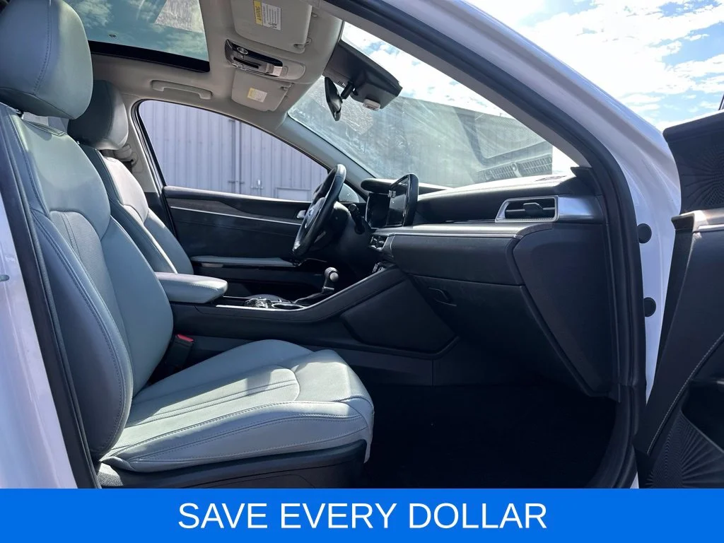Used 2021 White Kia EX image 16