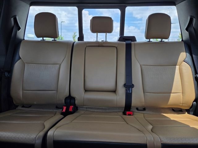 Used 2022 White Ford Lariat image 10