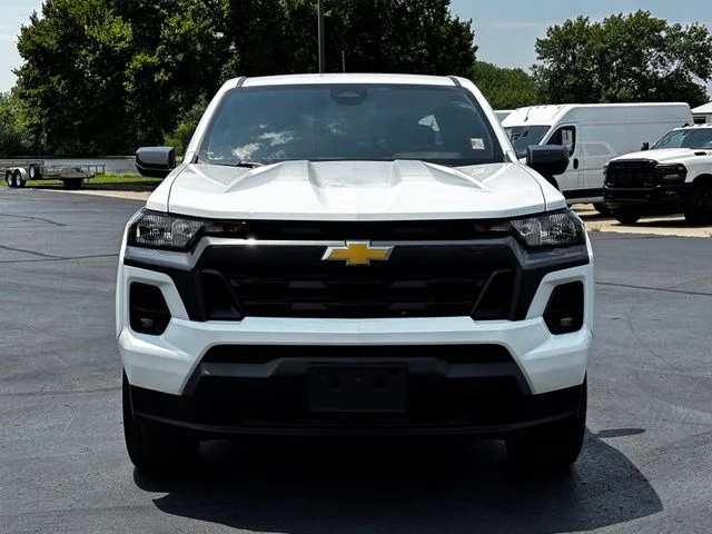 Used 2024 White Chevrolet LT image 2