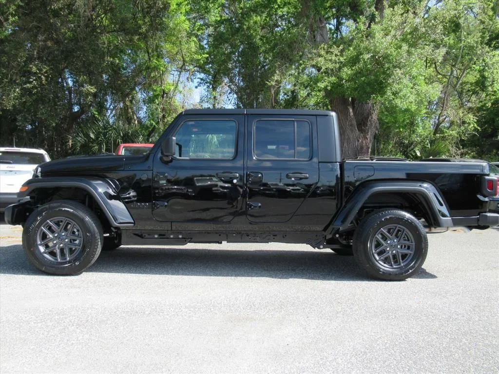 New 2026 Black Clear-Coat Exterior Paint Jeep Sport S image 4