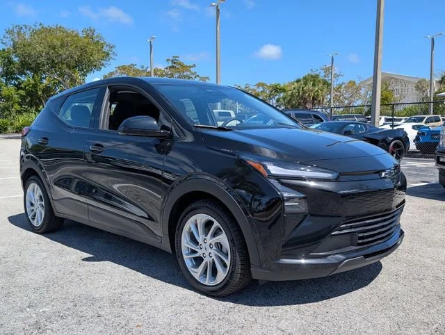 2027 Chevrolet Bolt EV LT Auto's photo