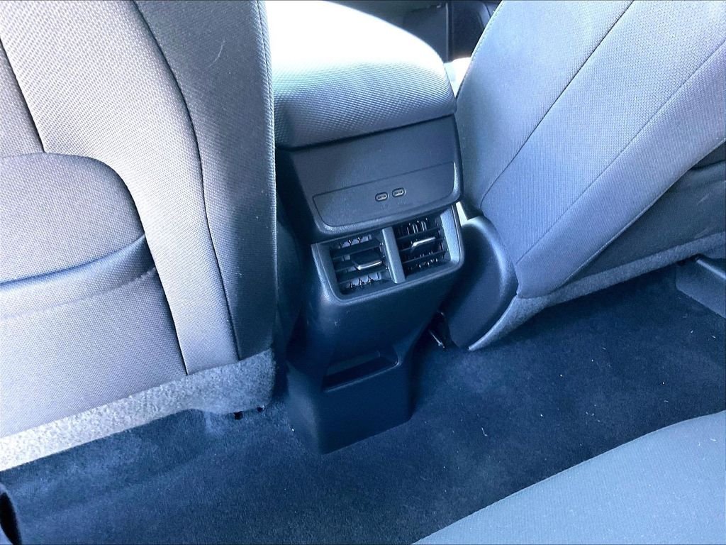 Used 2025 White Chevrolet LT image 26