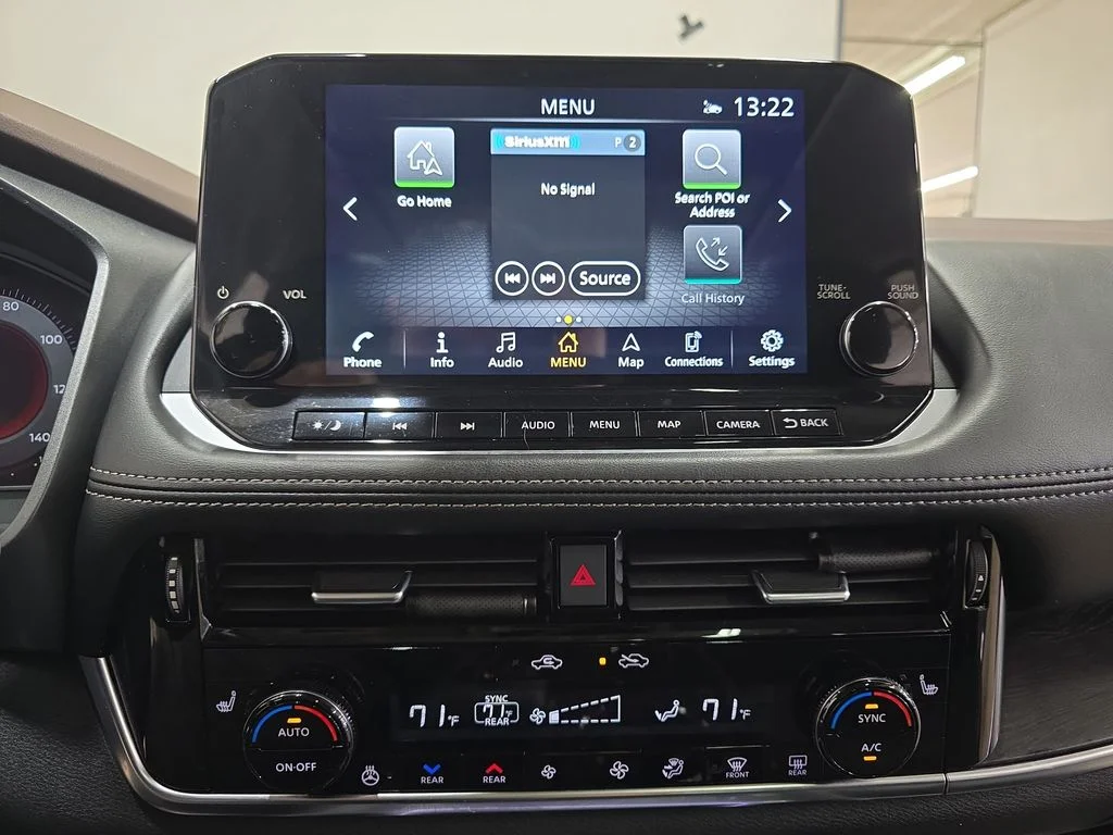 Used 2023 Gray Nissan Platinum image 20