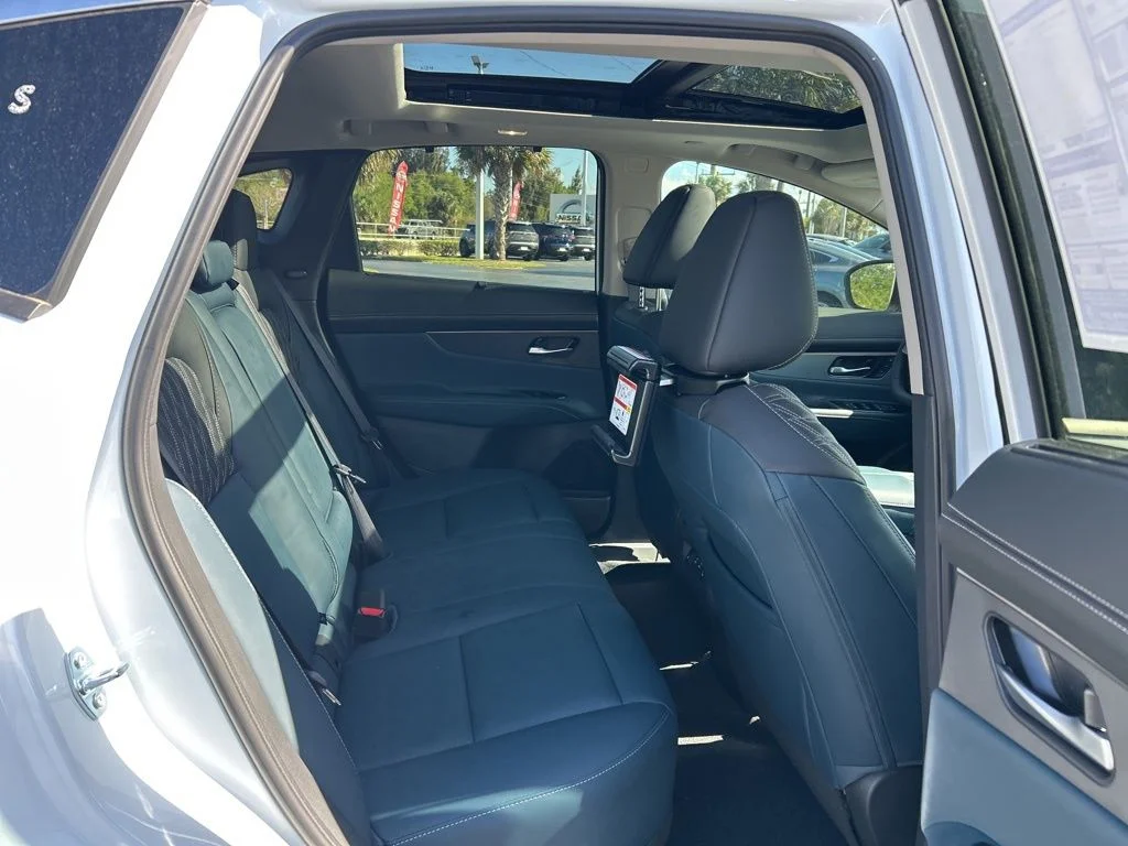 New 2026 Everest White Pearl TriCoat Nissan Platinum image 48