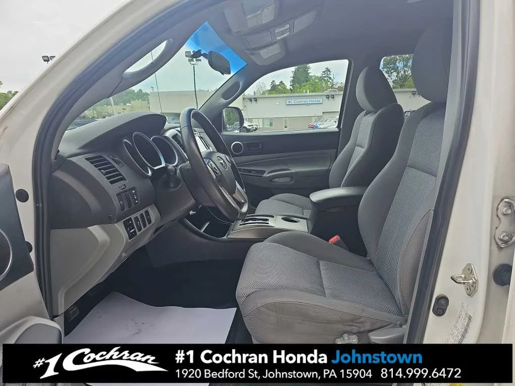 Used 2015 Super White Toyota  image 11