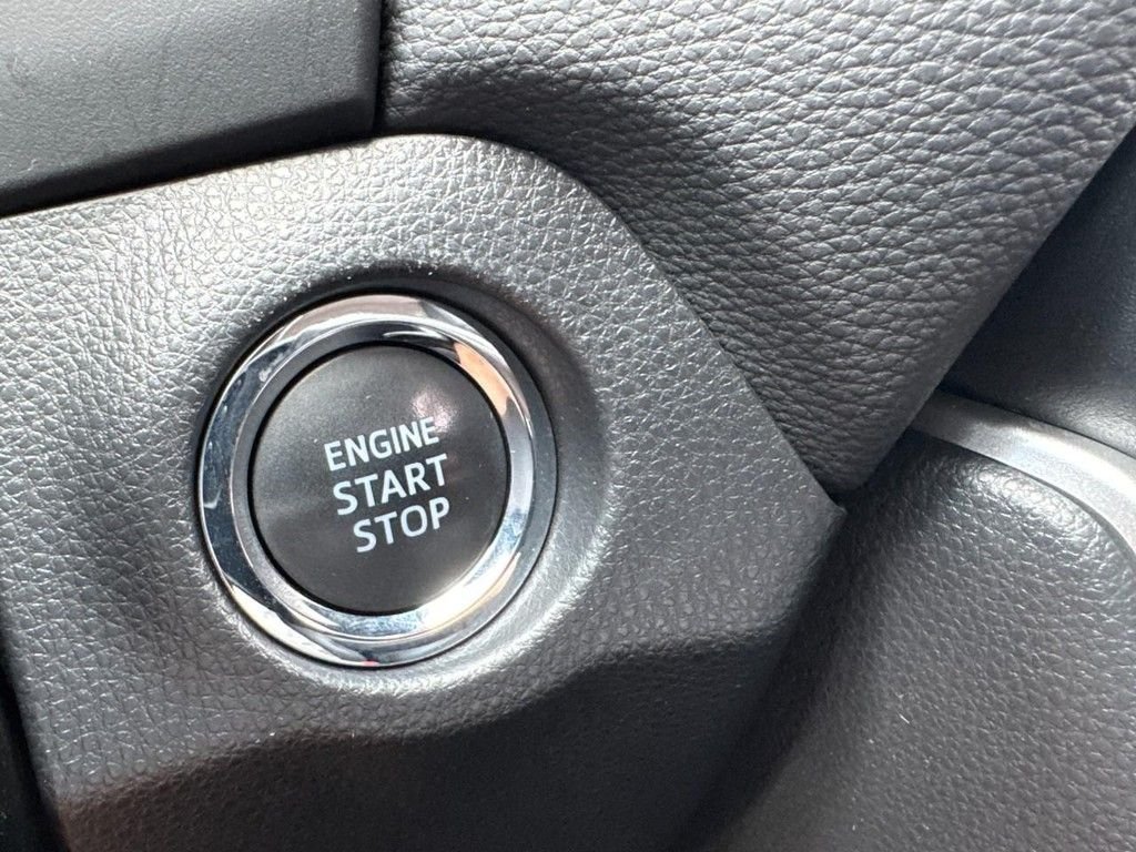 Used 2020 Silver Toyota XLE Premium image 22