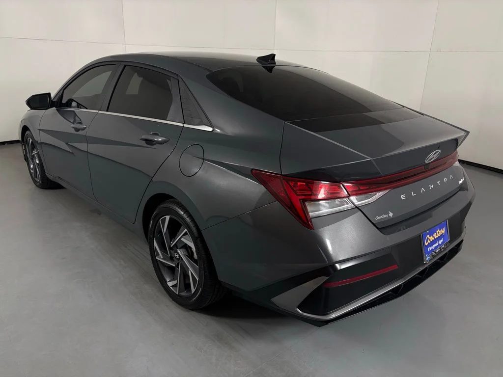 Used 2025 Gray Hyundai Limited image 6