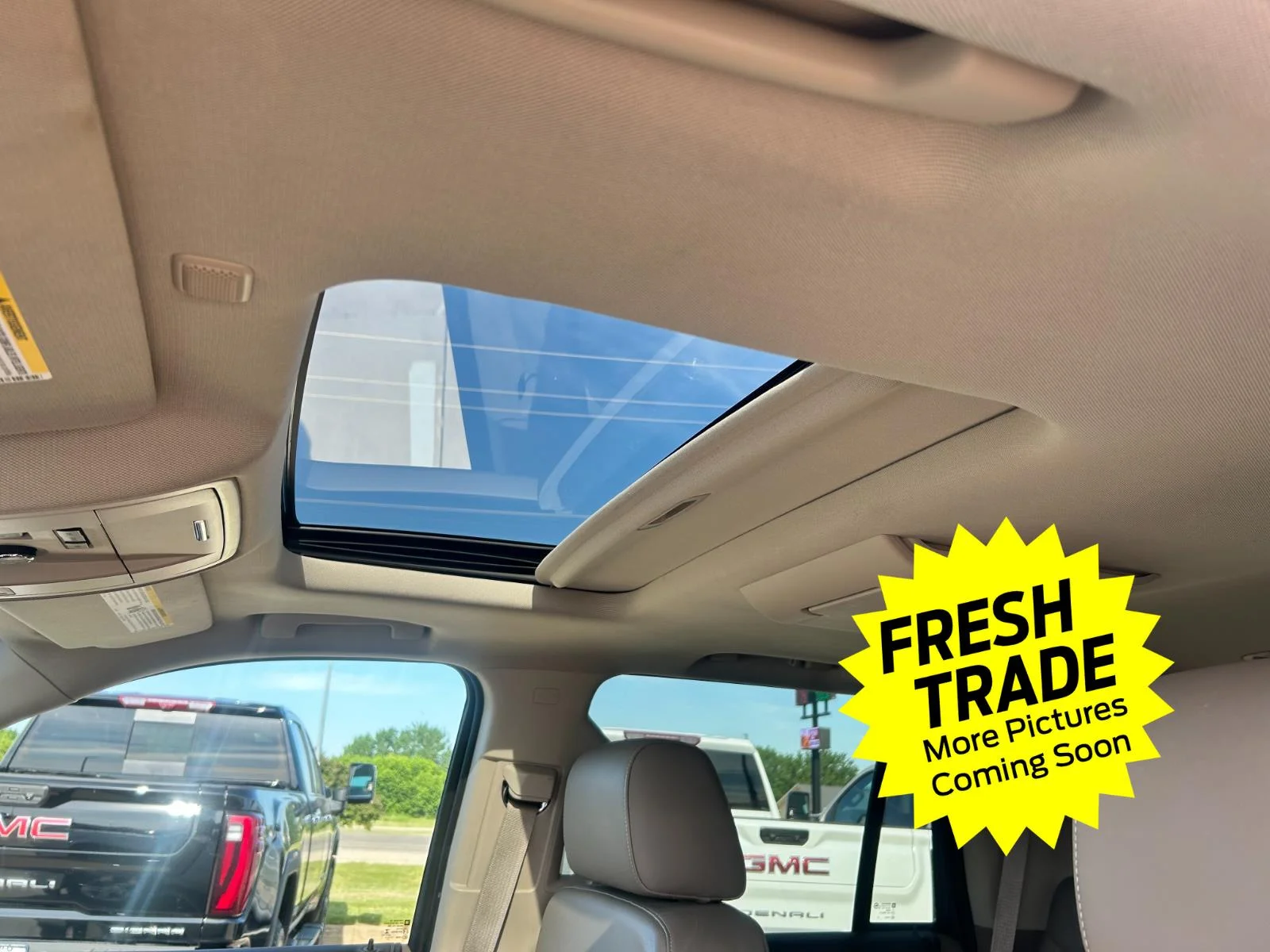 Used 2015 White Diamond Tricoat Chevrolet LTZ image 11