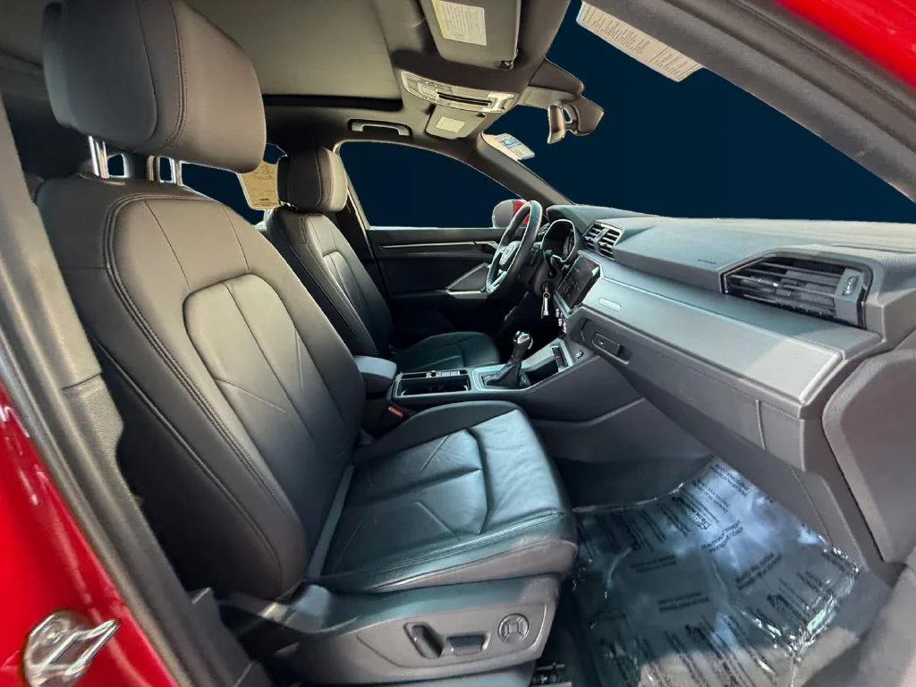 Used 2025  Audi Premium image 17