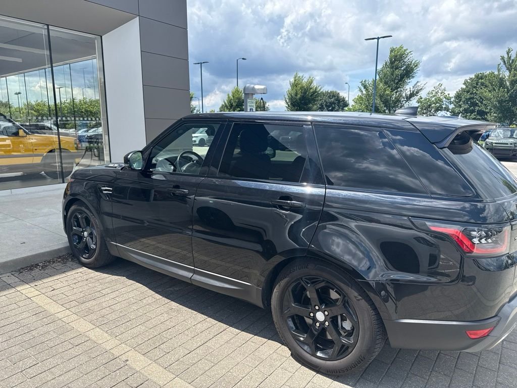 Used 2021 Santorini Black Metallic Land Rover SE image 10
