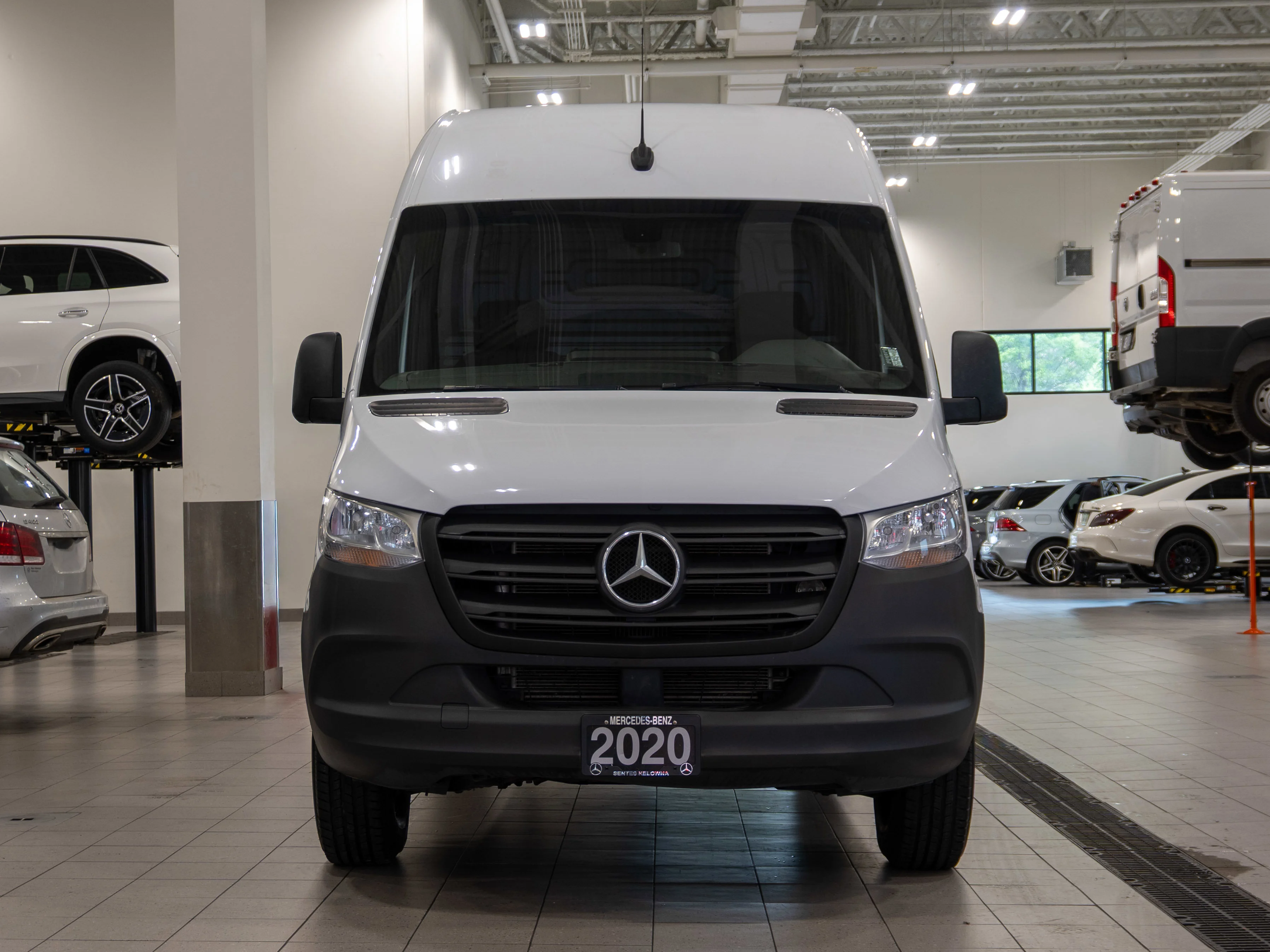 Used 2020 Arctic White Mercedes-Benz V6 2500 High Roof 144 RWD image 5