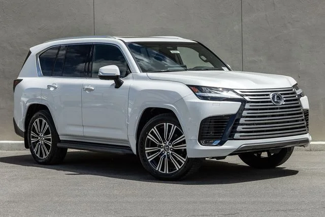 New 2026 Eminent White Pearl Lexus LUXURY image 12