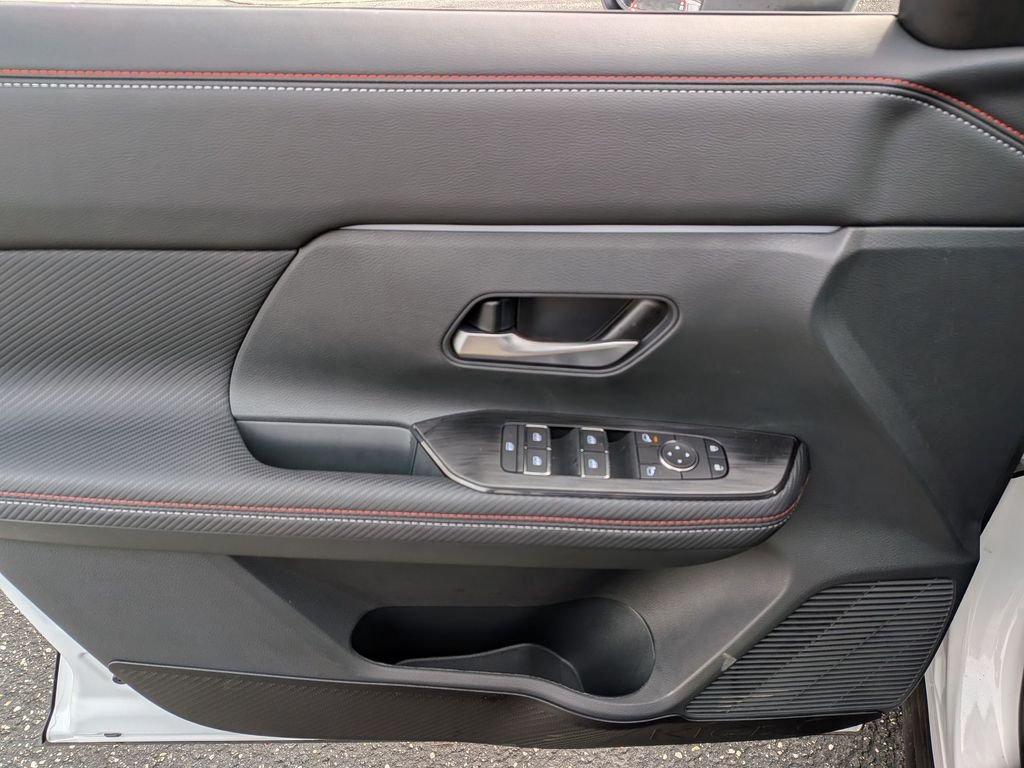 2026 Nissan KICKS SR - Photo 13