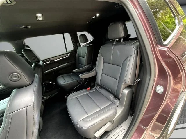 Certified Used 2026 Crystal Metallic GMC Elevation image 22