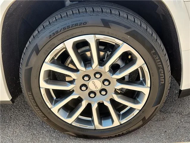 Used 2023 White Frost TRI GMC Denali Front-Wheel Drive image 7