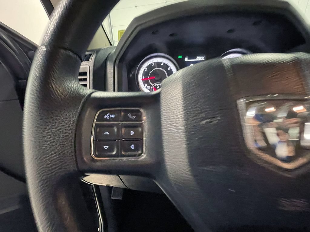 Used 2017 Granite Crystal Clearcoat Metallic Ram Express image 28