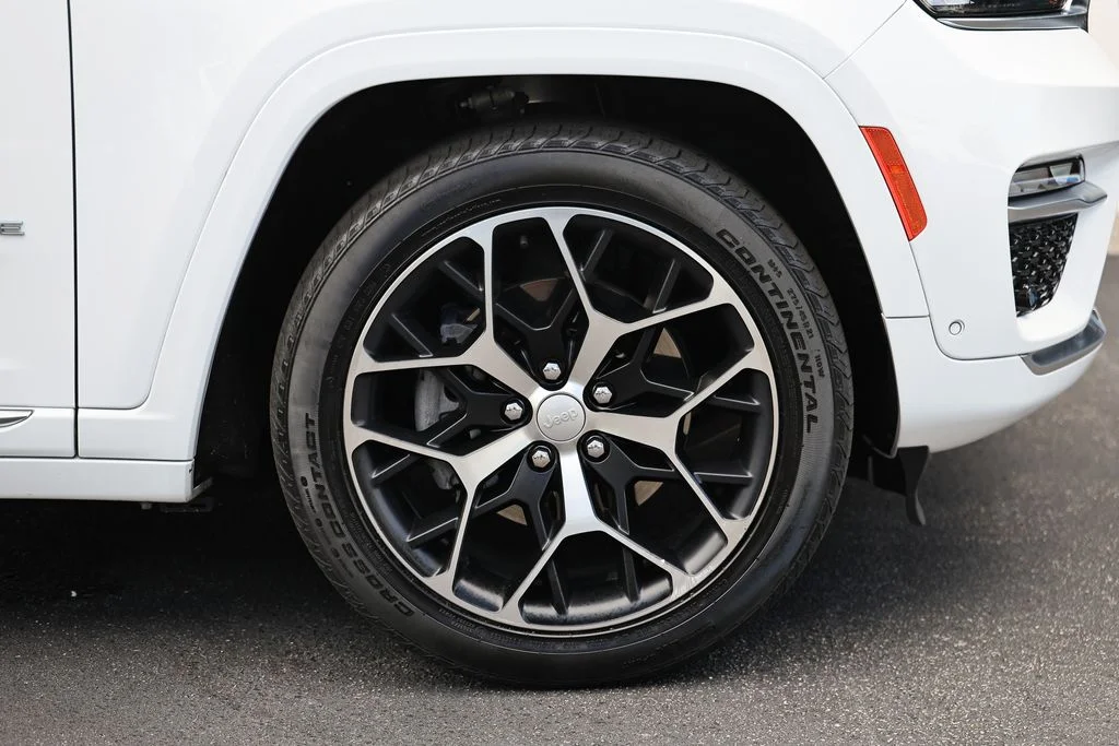 Used 2022 Bright White Clearcoat Jeep Summit Reserve 4xe image 5