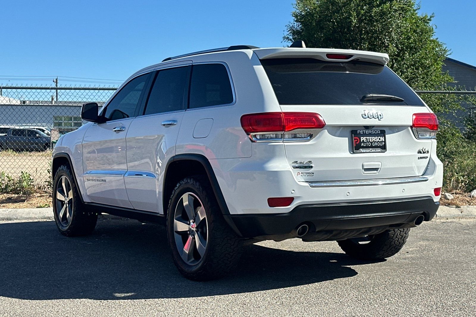 Used 2015 White Jeep Limited image 6